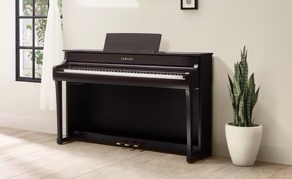 پیانو دیجیتال یاماها مدل CLP-825